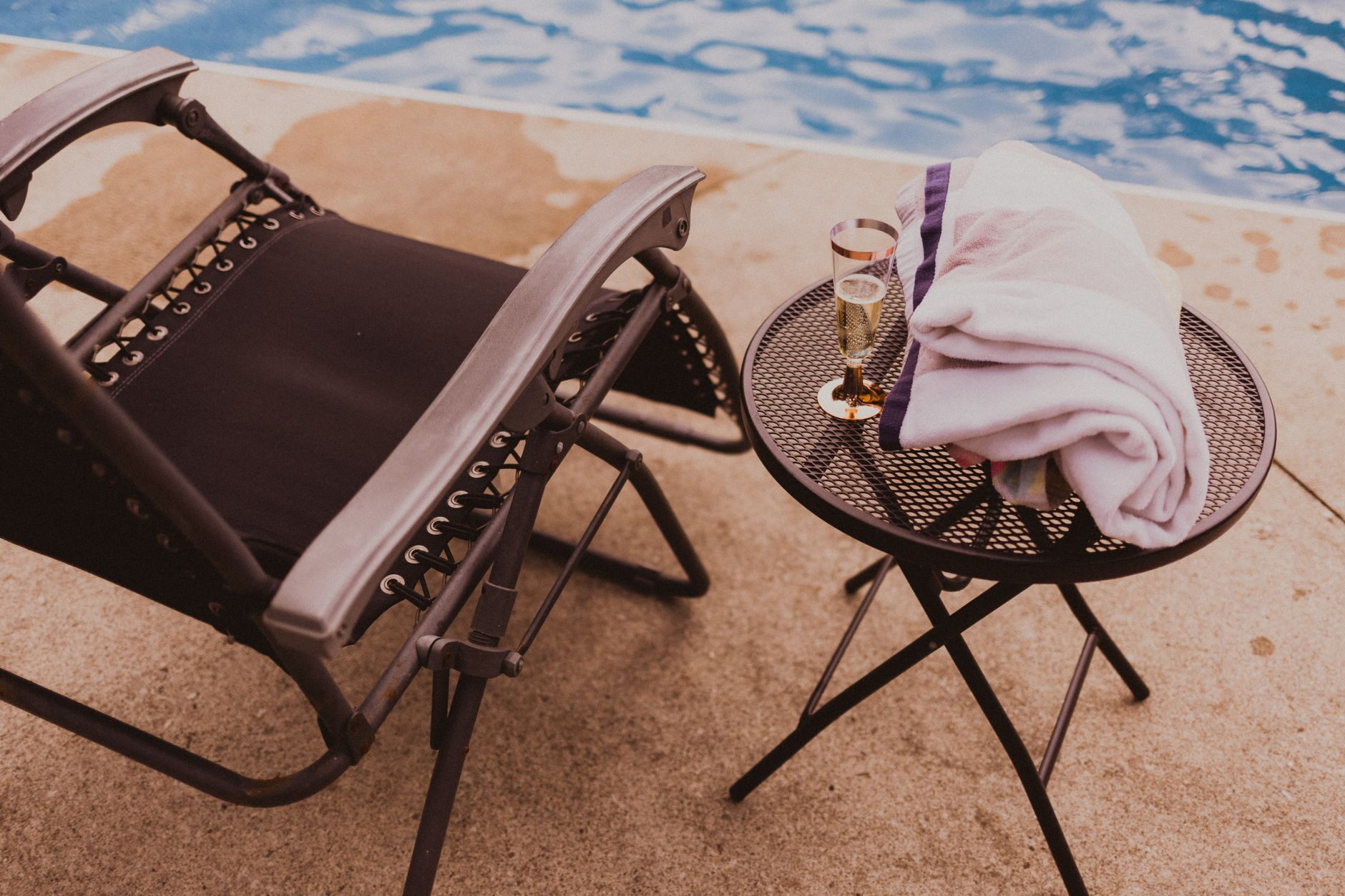 Lucknow's Best Pool Party Settings