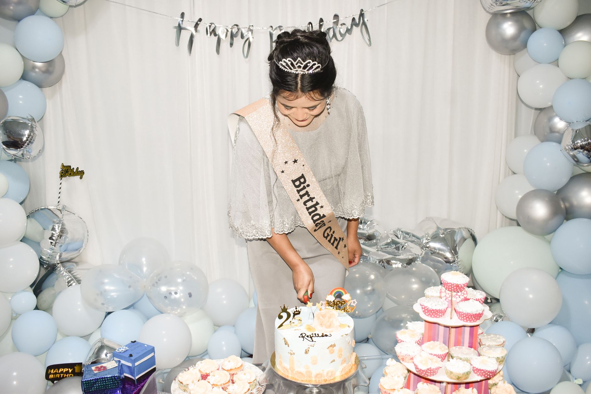 Birthday Cake Cutting Photography