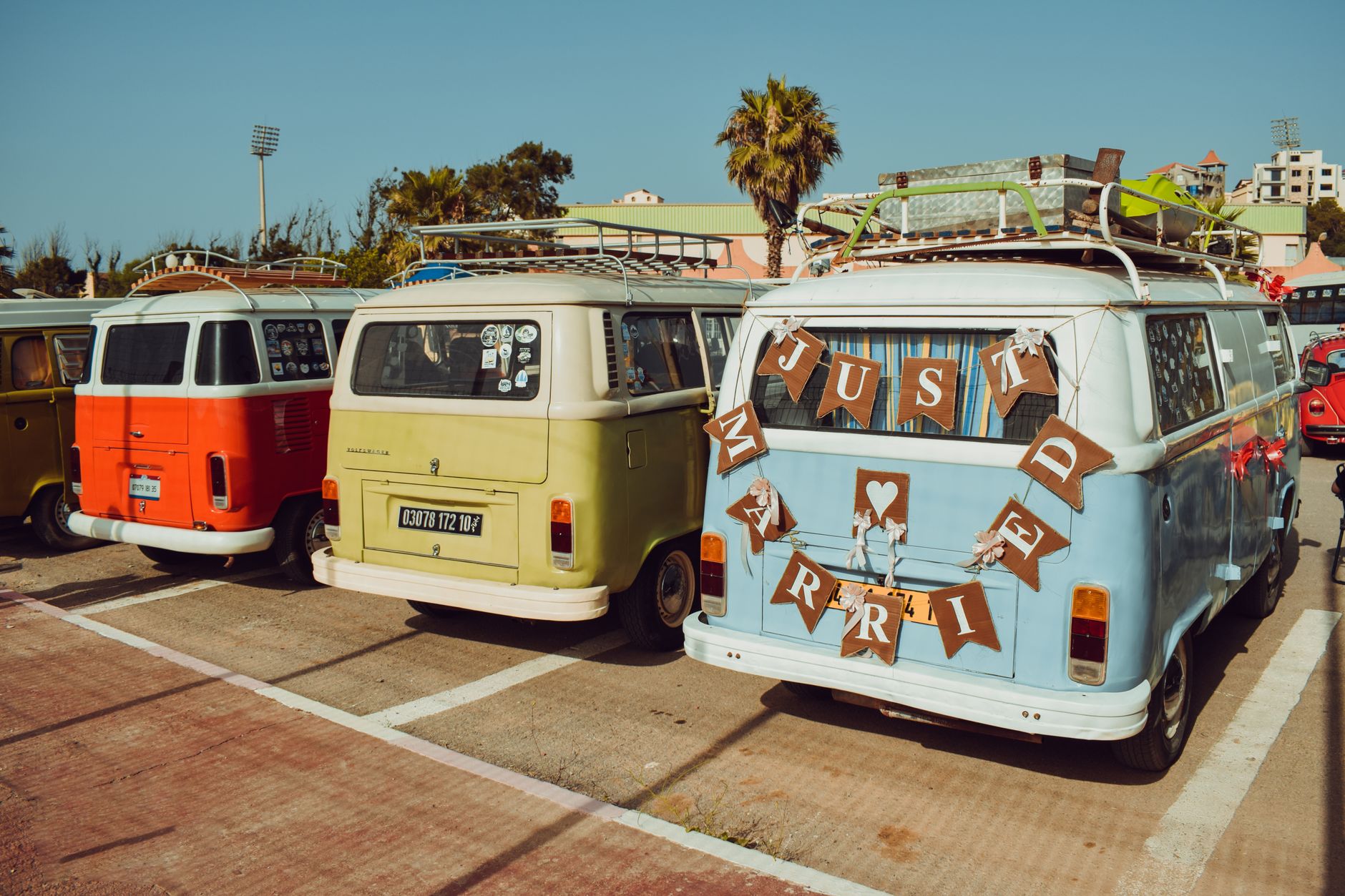 Grand Entry Vans