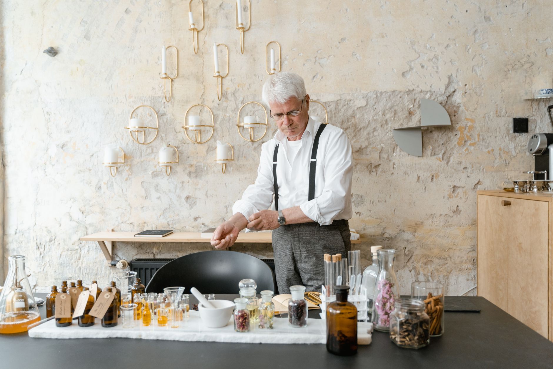 Perfume Creation Counter