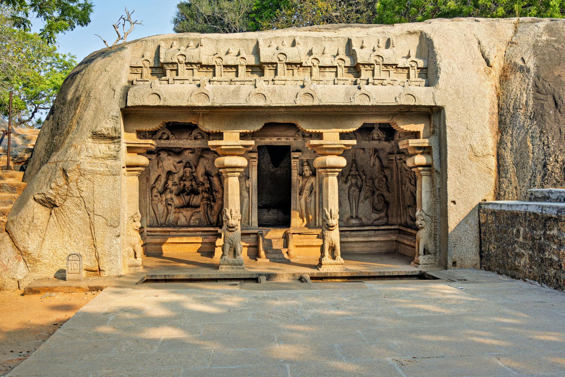 Beautiful Temple Wedding Venues for Outdoor in Mahabalipuram | Happiffie