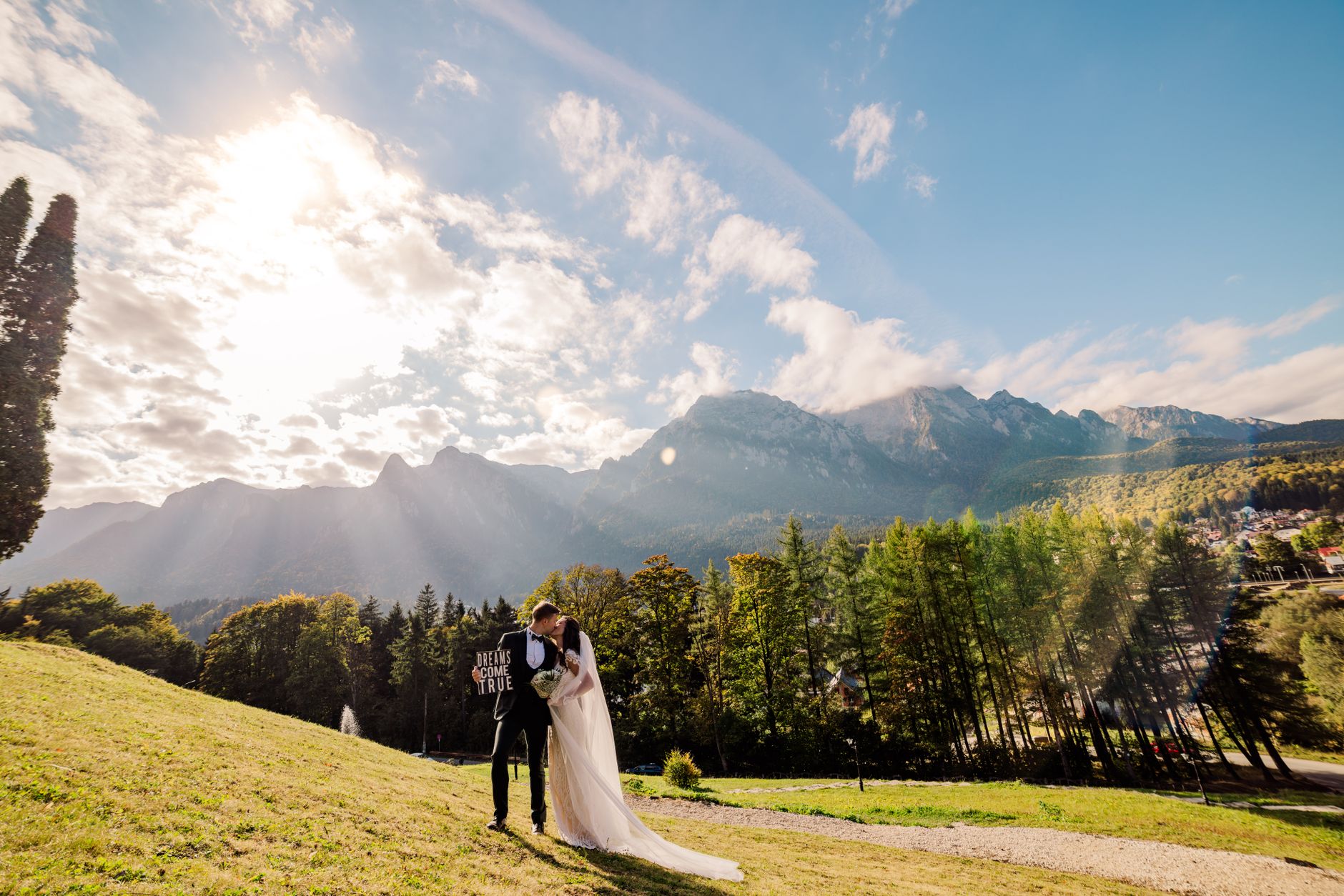 DSLR Photo Booth Hire in Manali