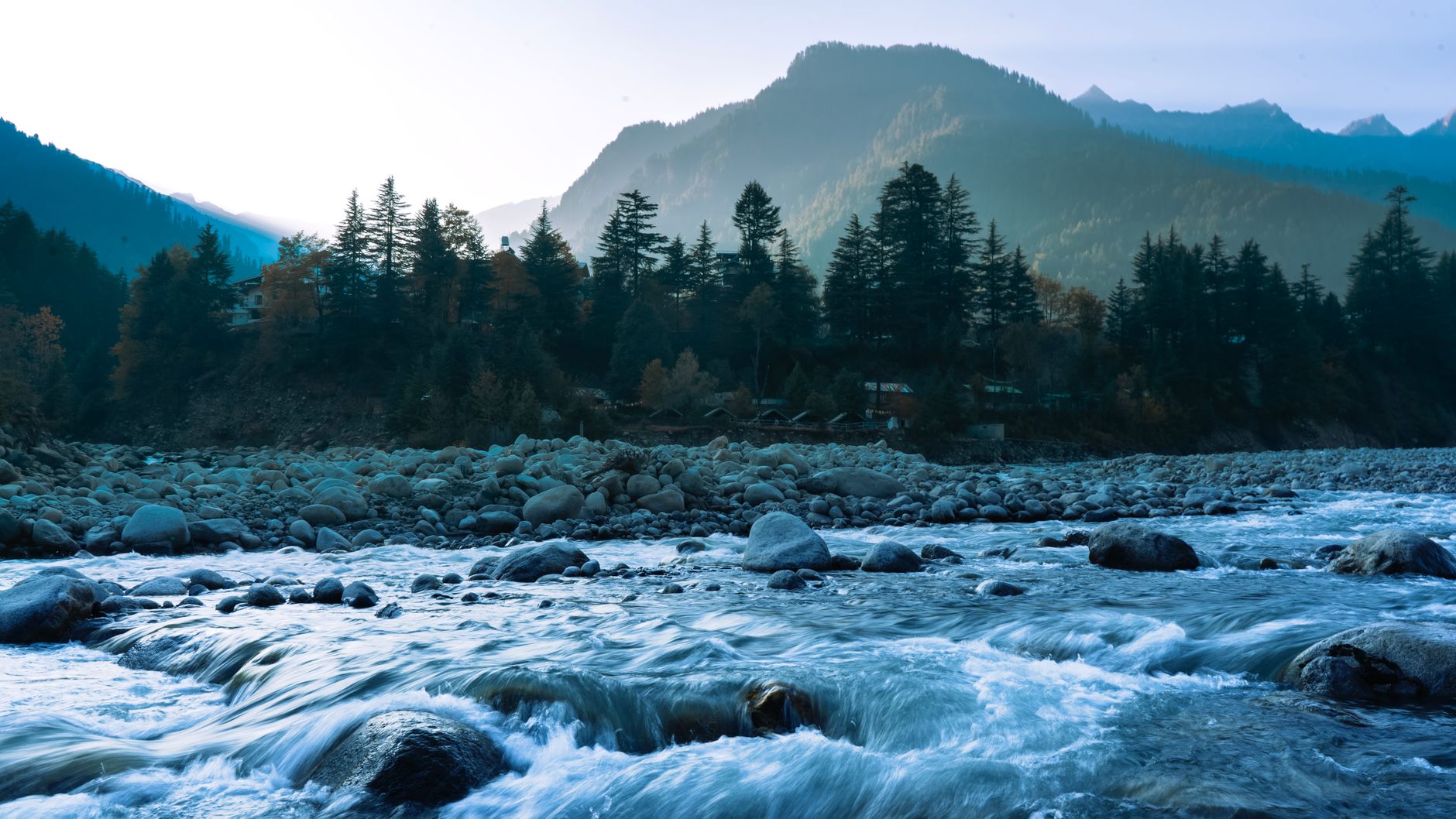 Weddings Where Rivers Meet Mountains