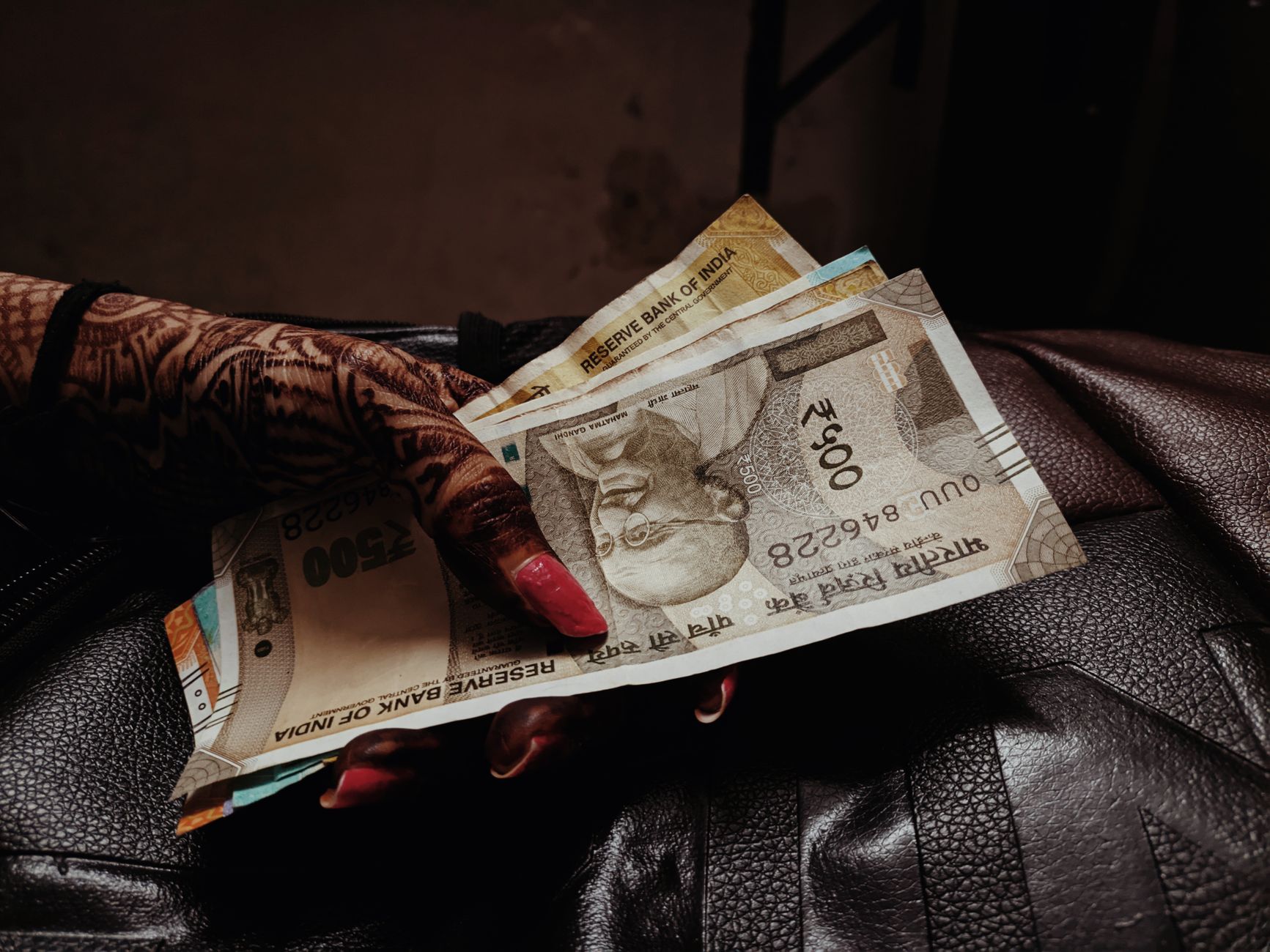 Exchange Forex in Manali Hassle-Free