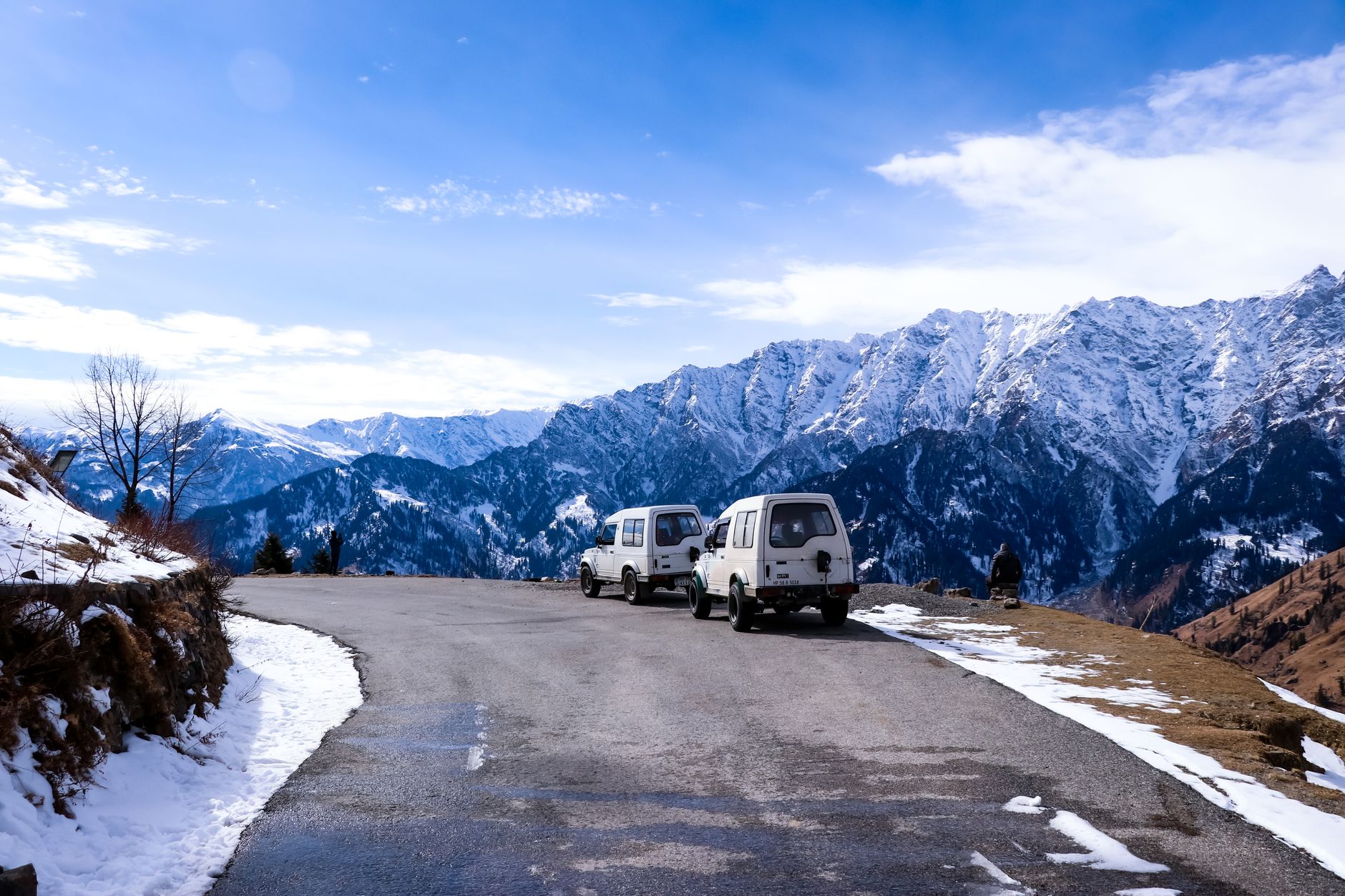 Luxury Car Hire in Manali