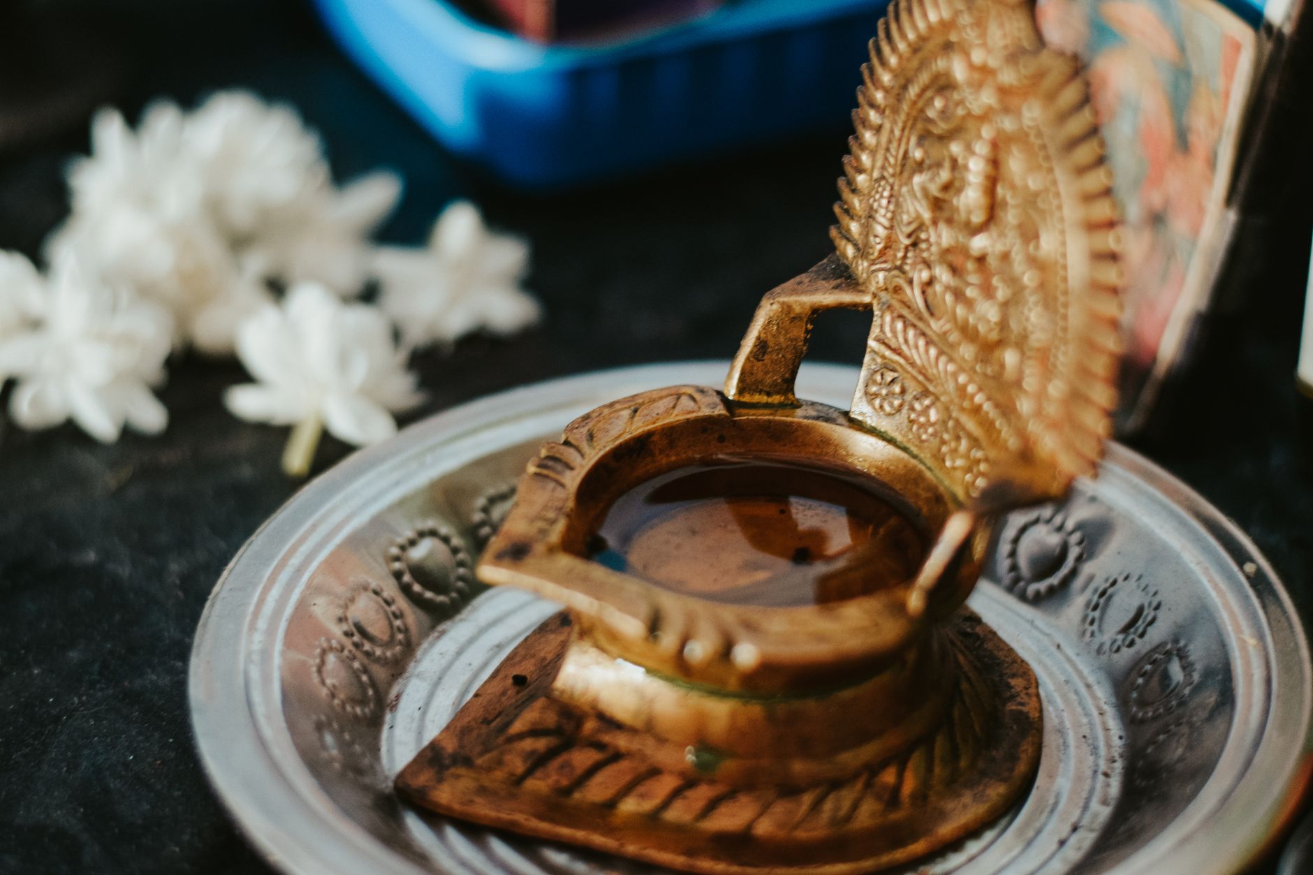 Sacred Nilavilakku for Manali Weddings