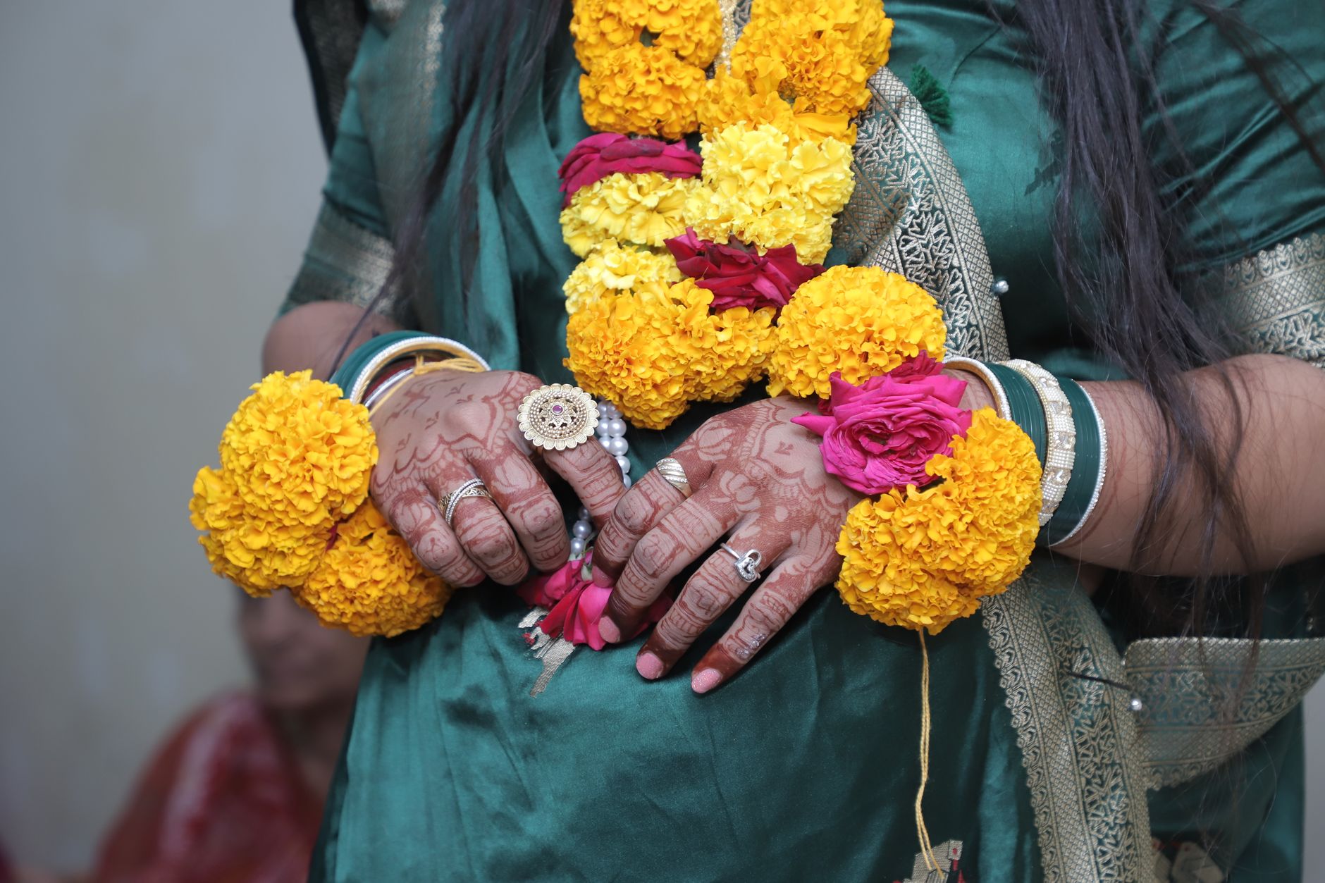 Marigold Garlands for Manali Weddings