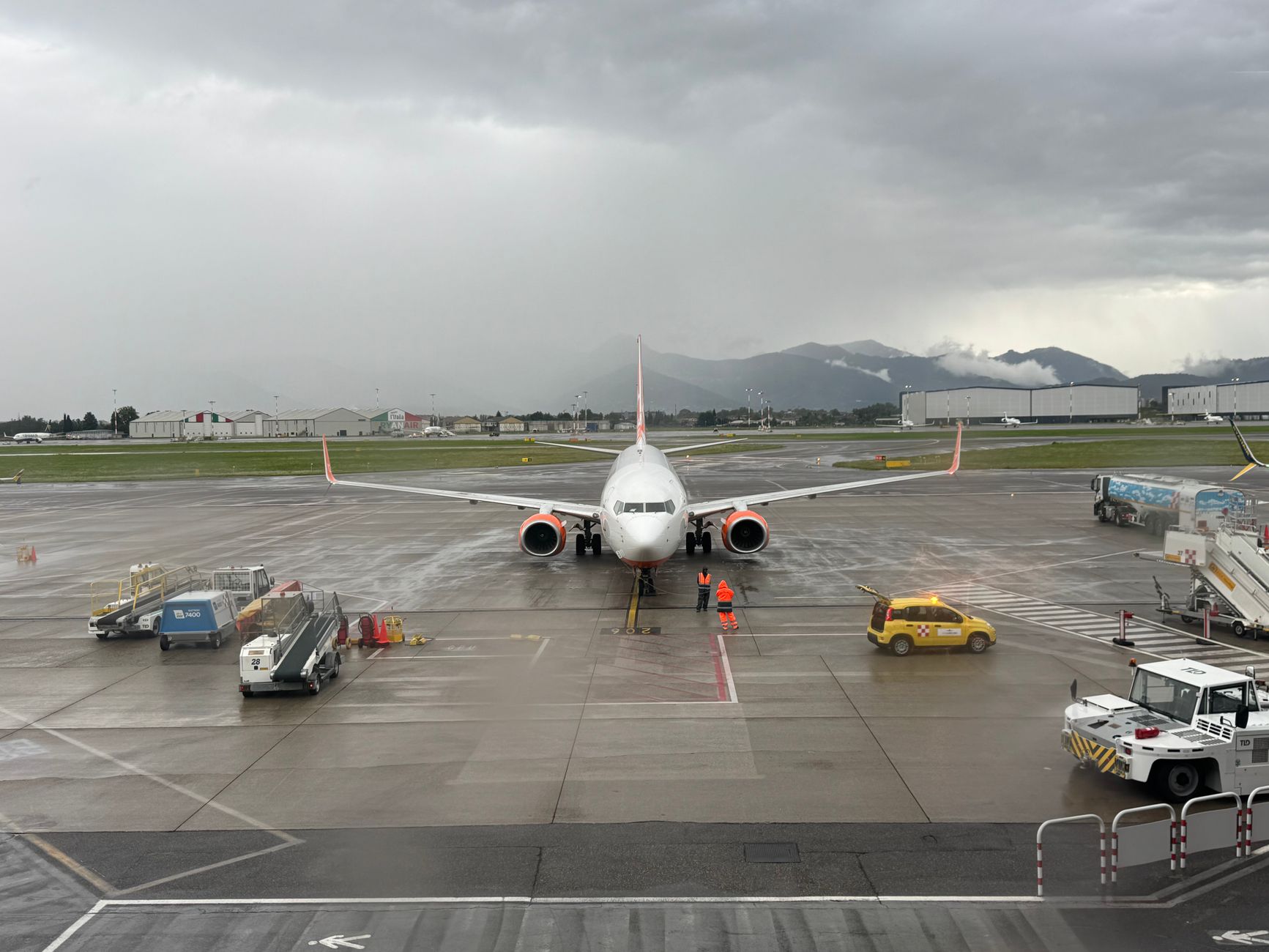 Railway & Airport Guest Luggage Assistance
