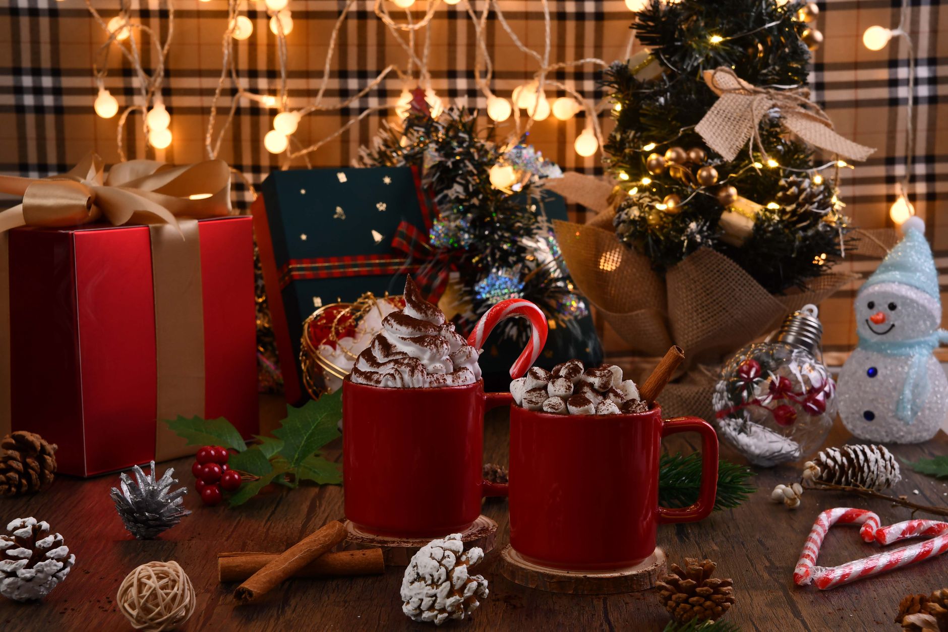 Raise a Toast with Curated Hampers