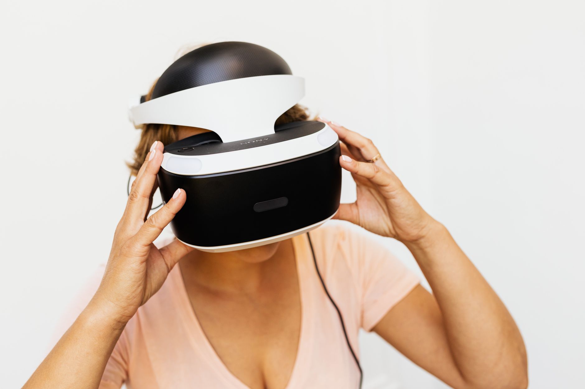 Advanced AR & VR Entertainment