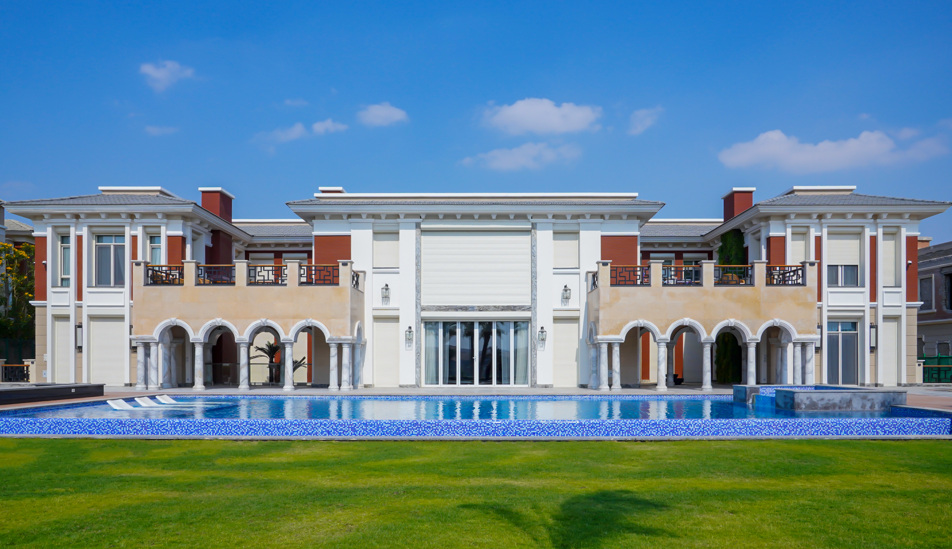 Celebrate at Mumbai's Finest Private Villas