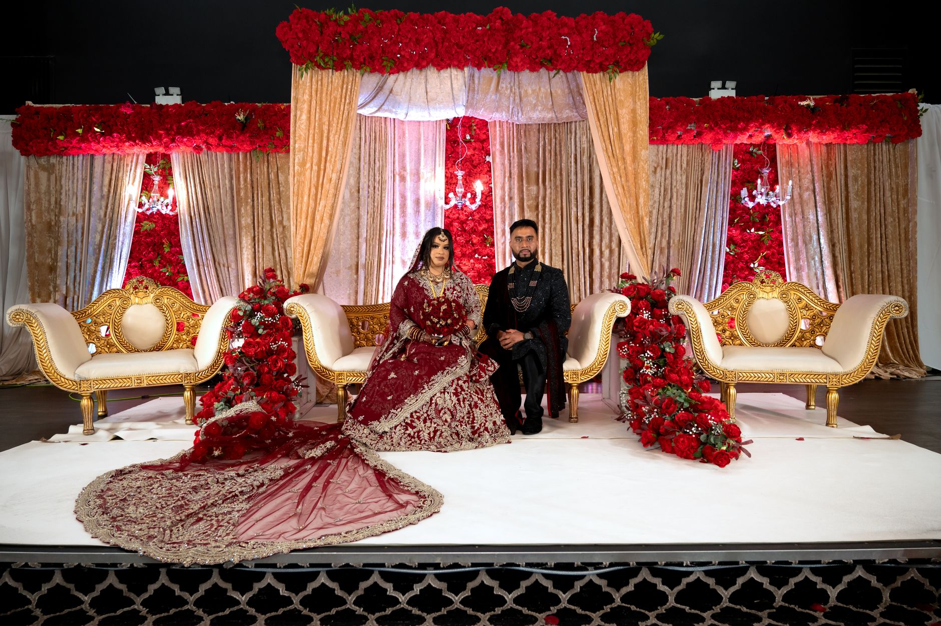 Mumbai's Best Couple Stage Seating