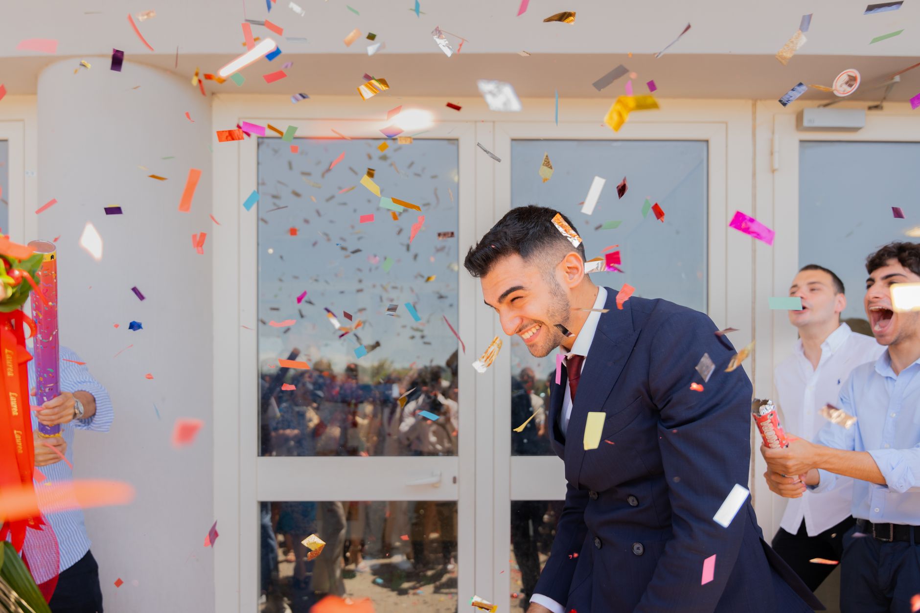 Confetti Shower Effect — Munnar