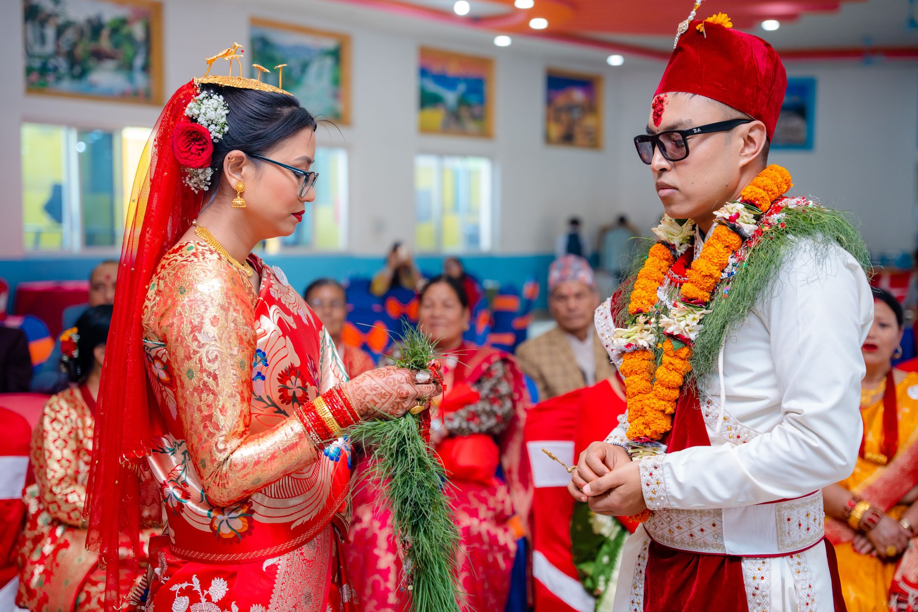 Pahadi wedding varmala