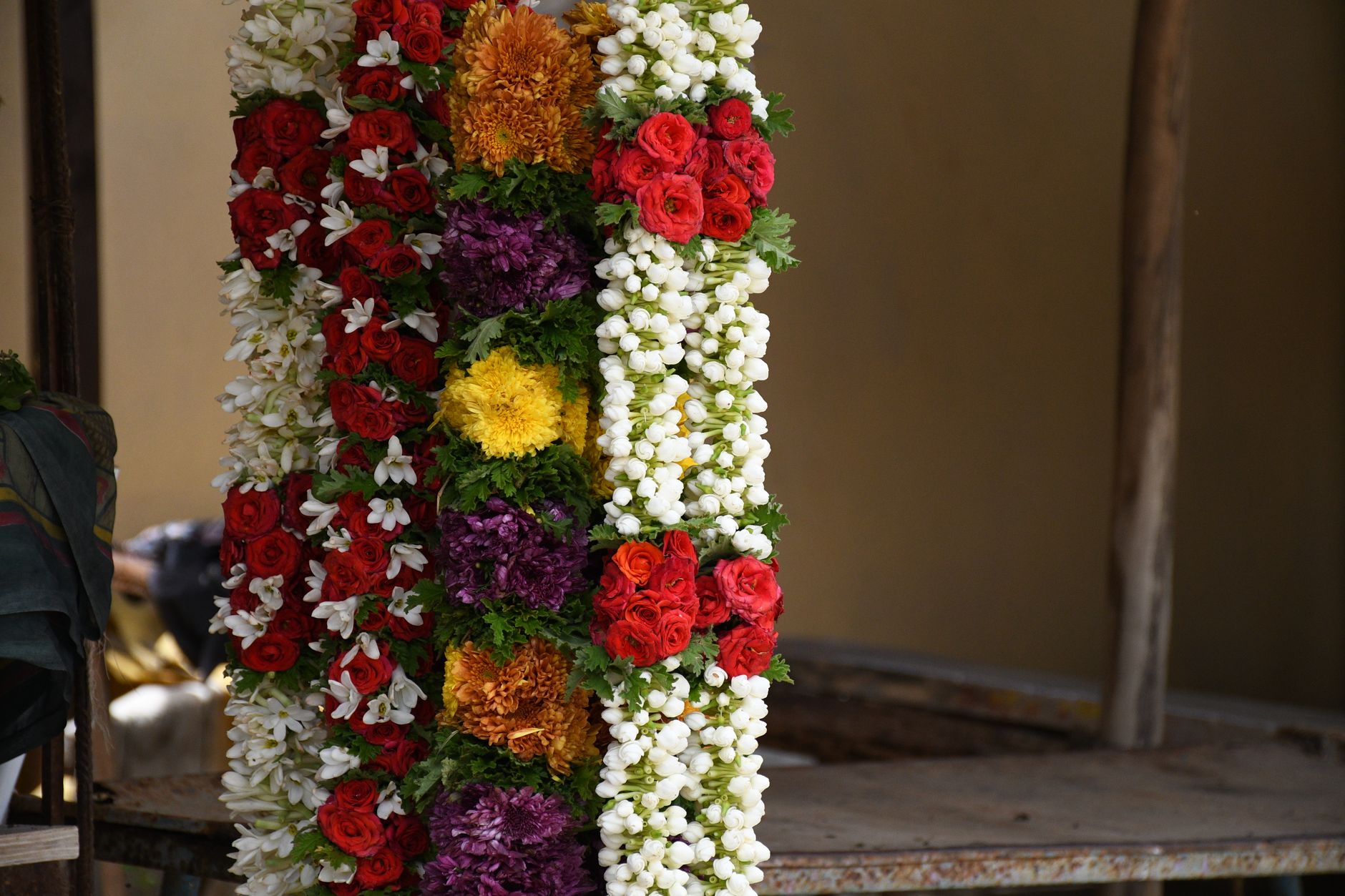 phool mala for Shaadi