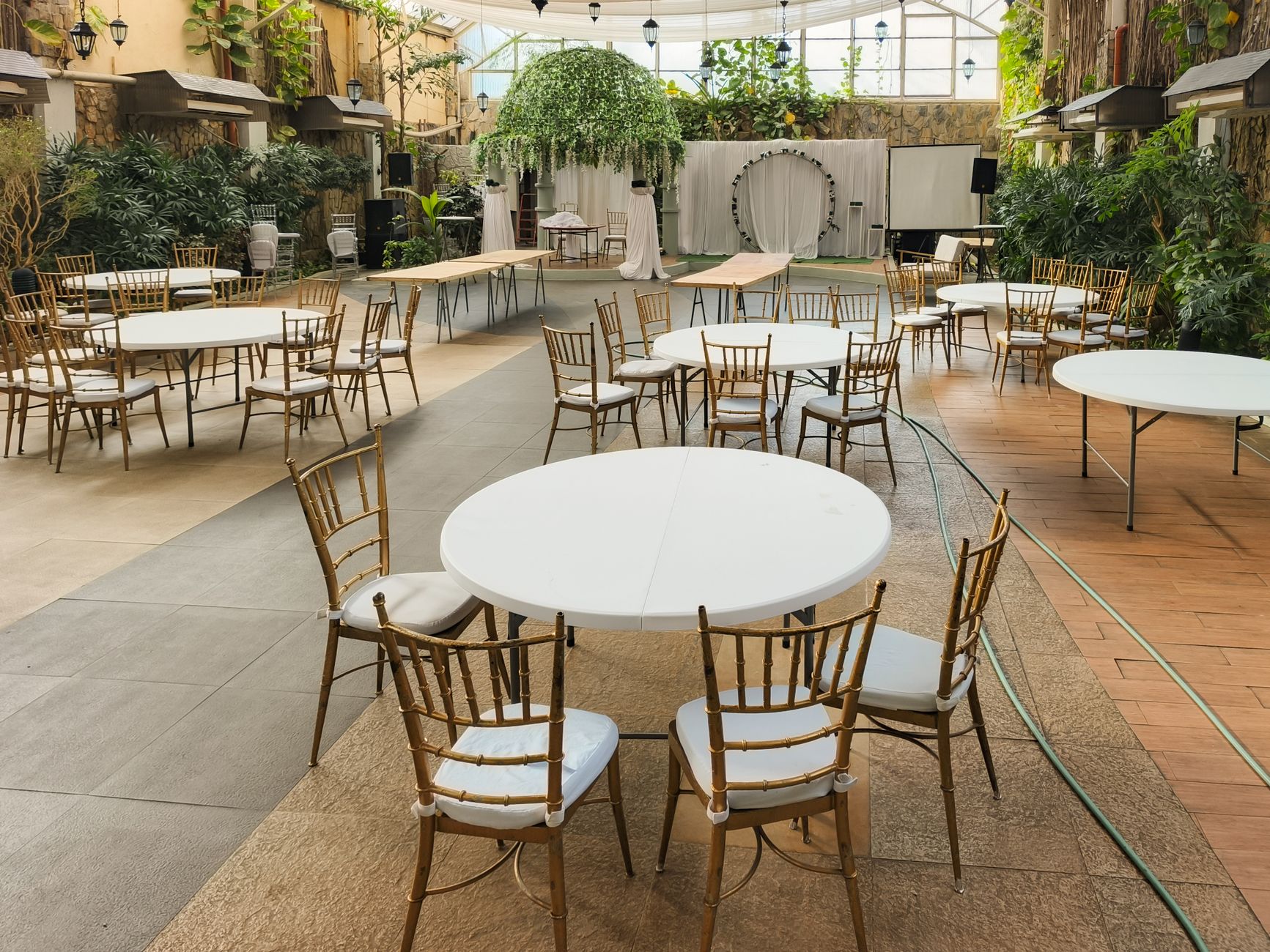 Elegant Round Tables for Ooty Events