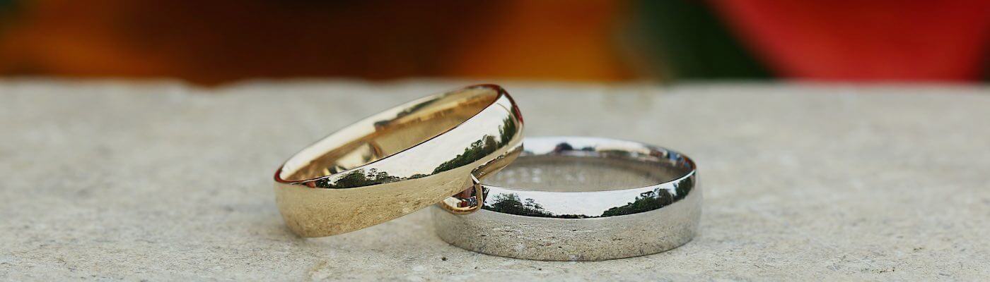 Platinum vs Gold Jewellery: Which One Should You Choose for Weddings?