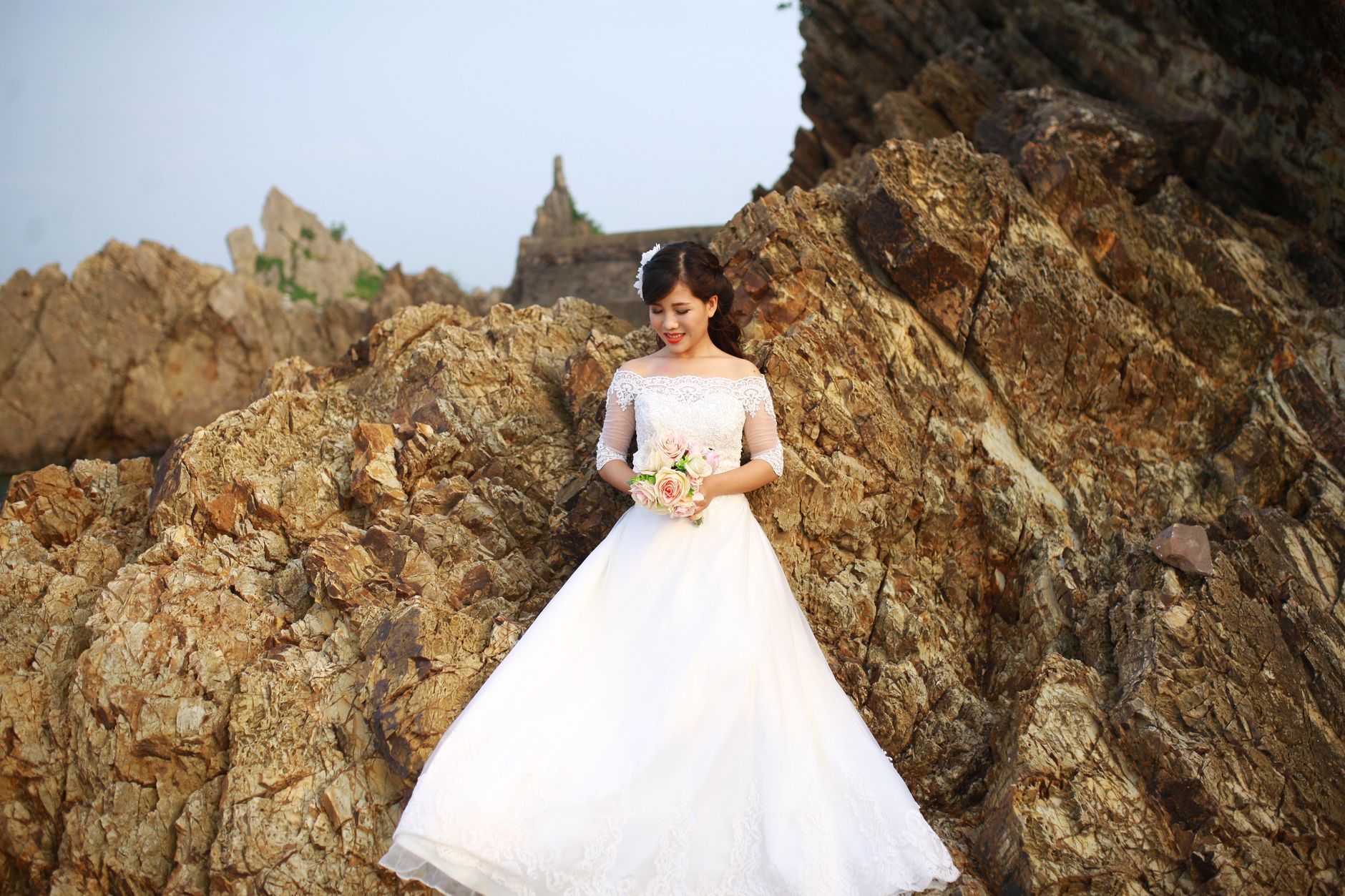 Find Your Perfect White Bridal Gown in Pune