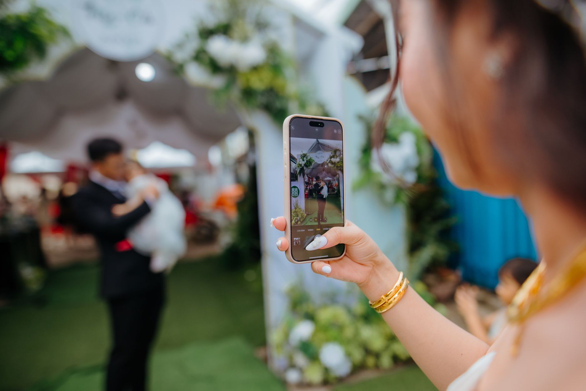 Send Stunning Invites Instantly
