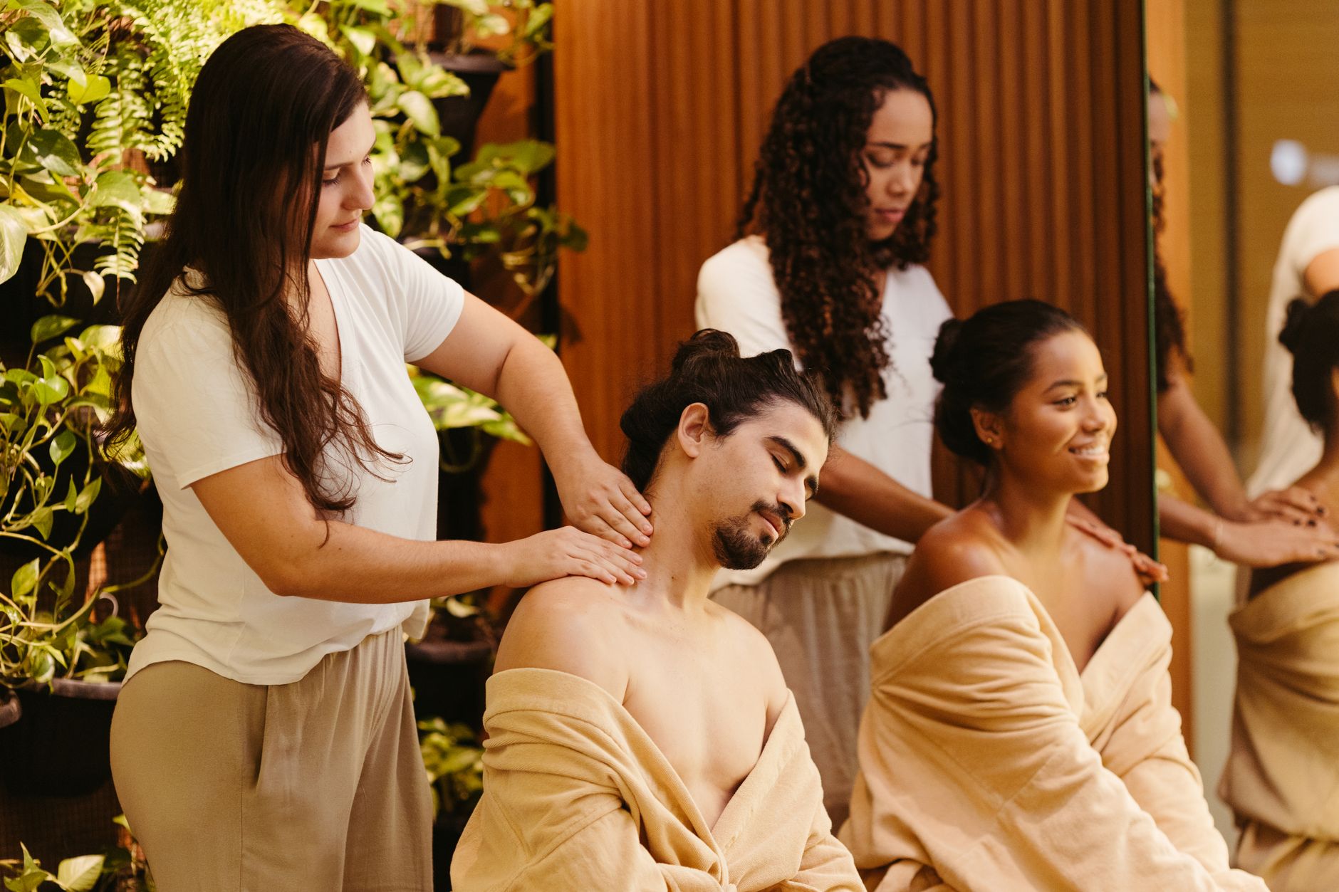 Glow, Unwind & Wed Beautifully