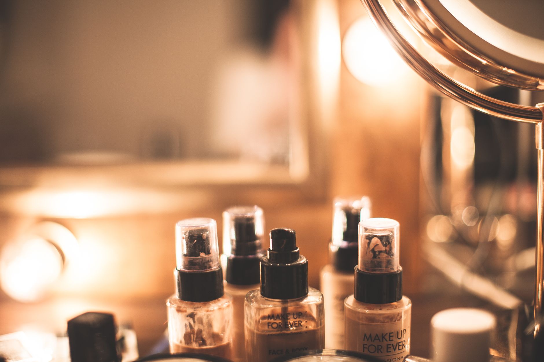 Makeup Counter Mirror Hire