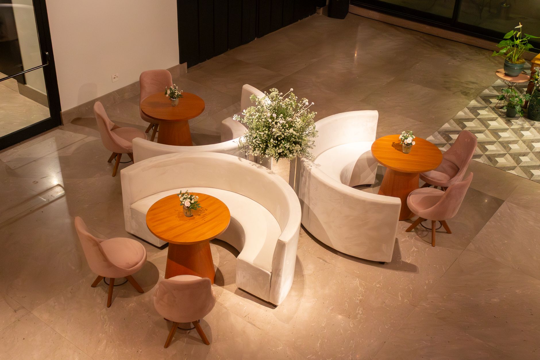 Curved Sofa Rentals in Raipur