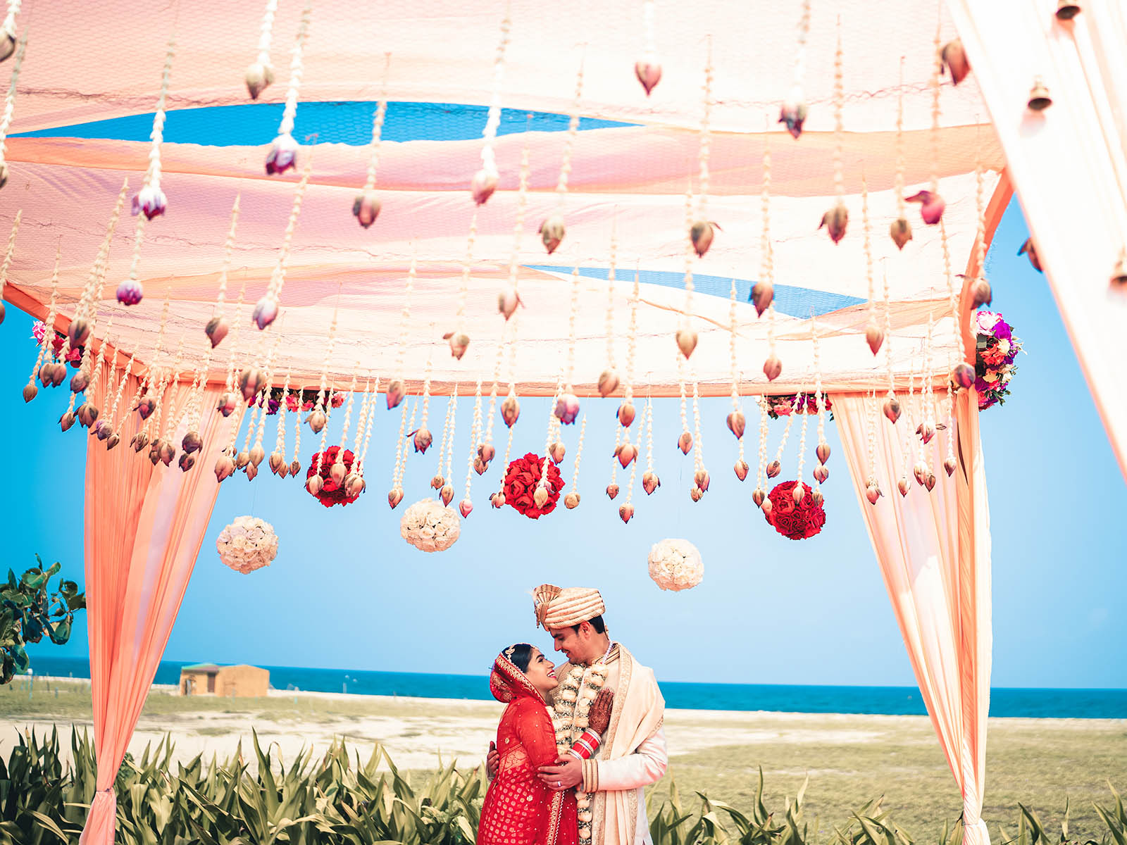 Sudiv & Radhika photo 14