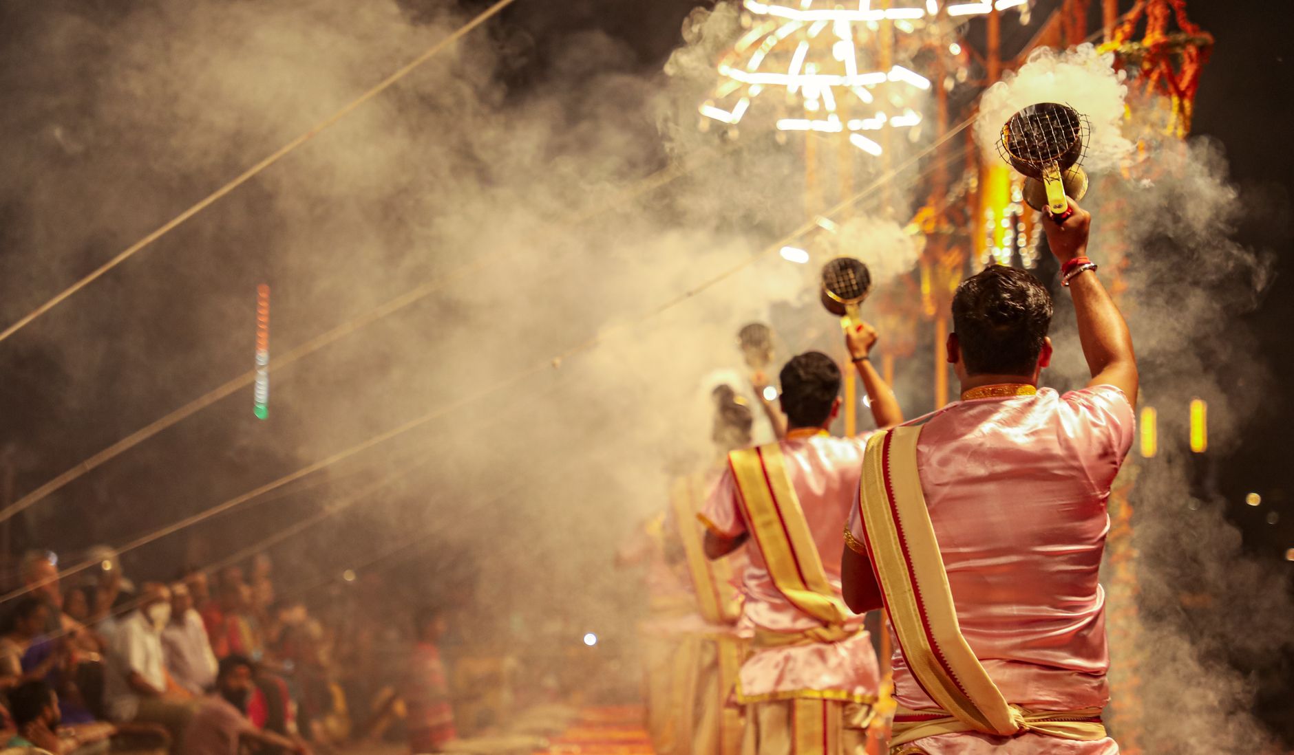 Divine Snow Effect for Rishikesh Ceremonies