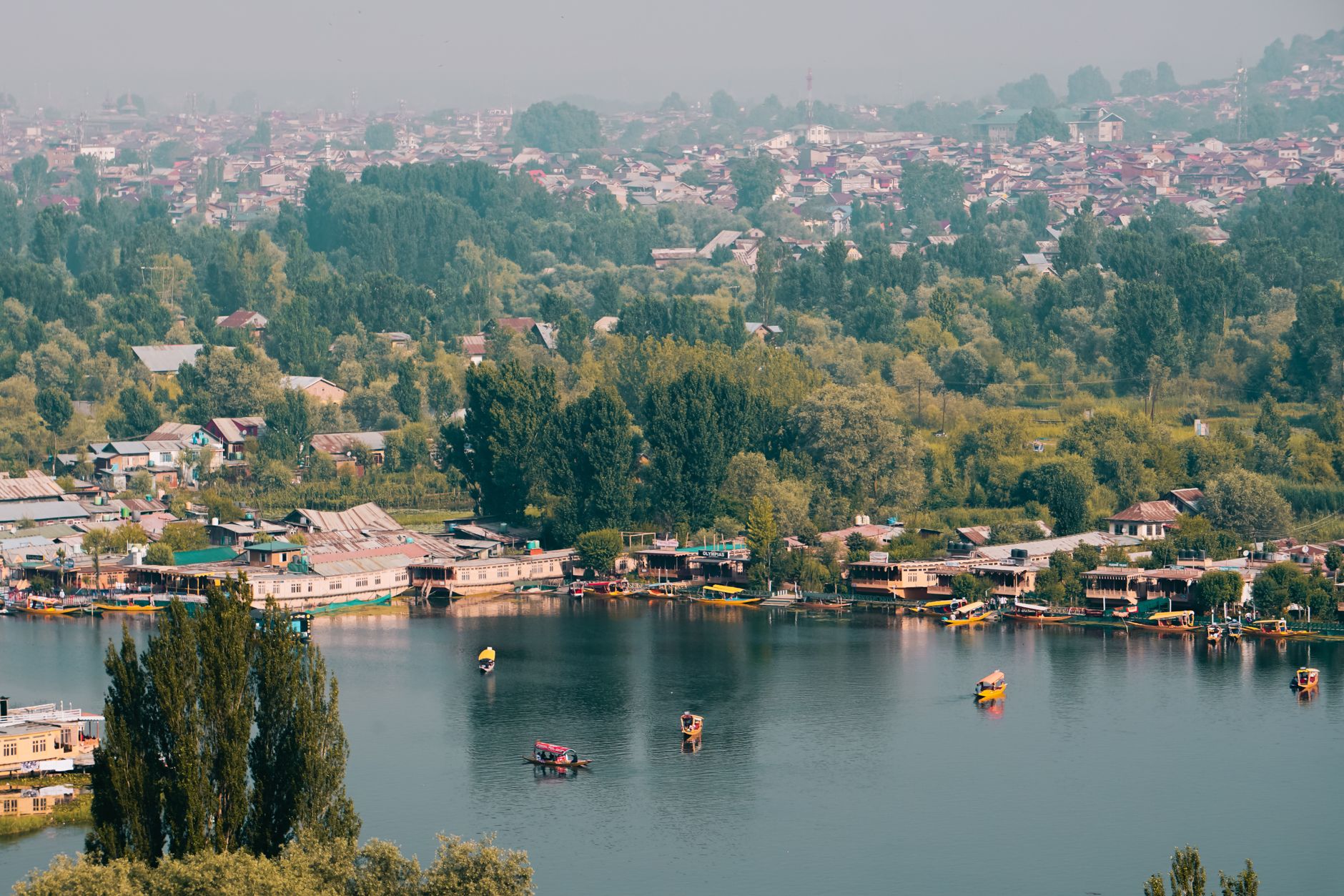 Riverfront Lawn Weddings in Srinagar