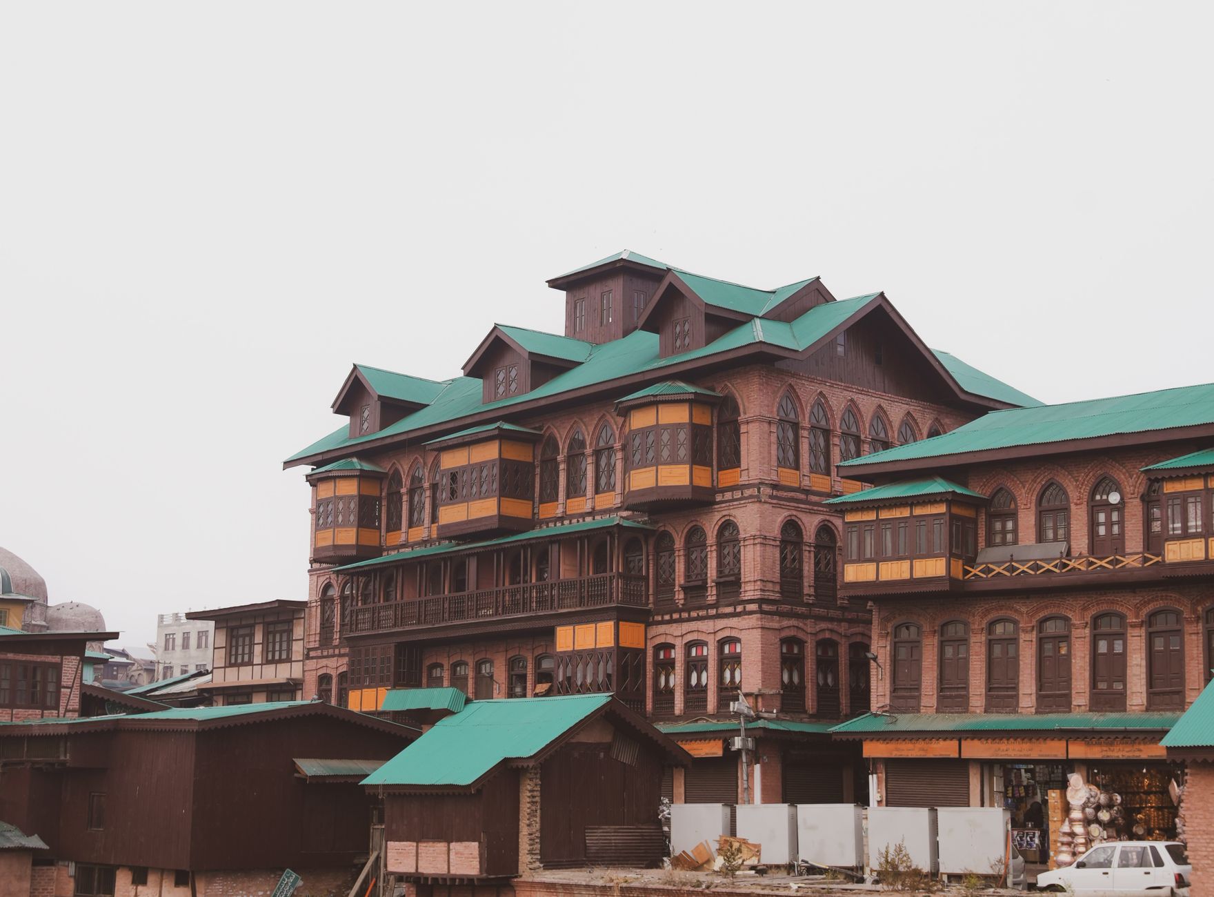 Wed Amid Srinagar's Living History