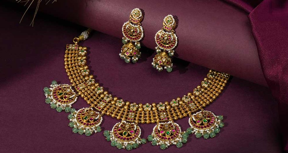 Exquisite Antique Jewellery Collections