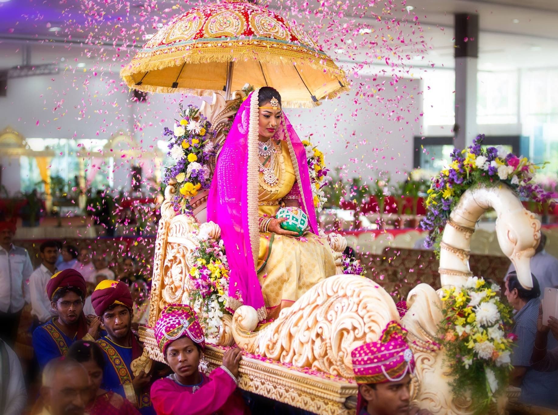 Stunning Wedding Entry Setups