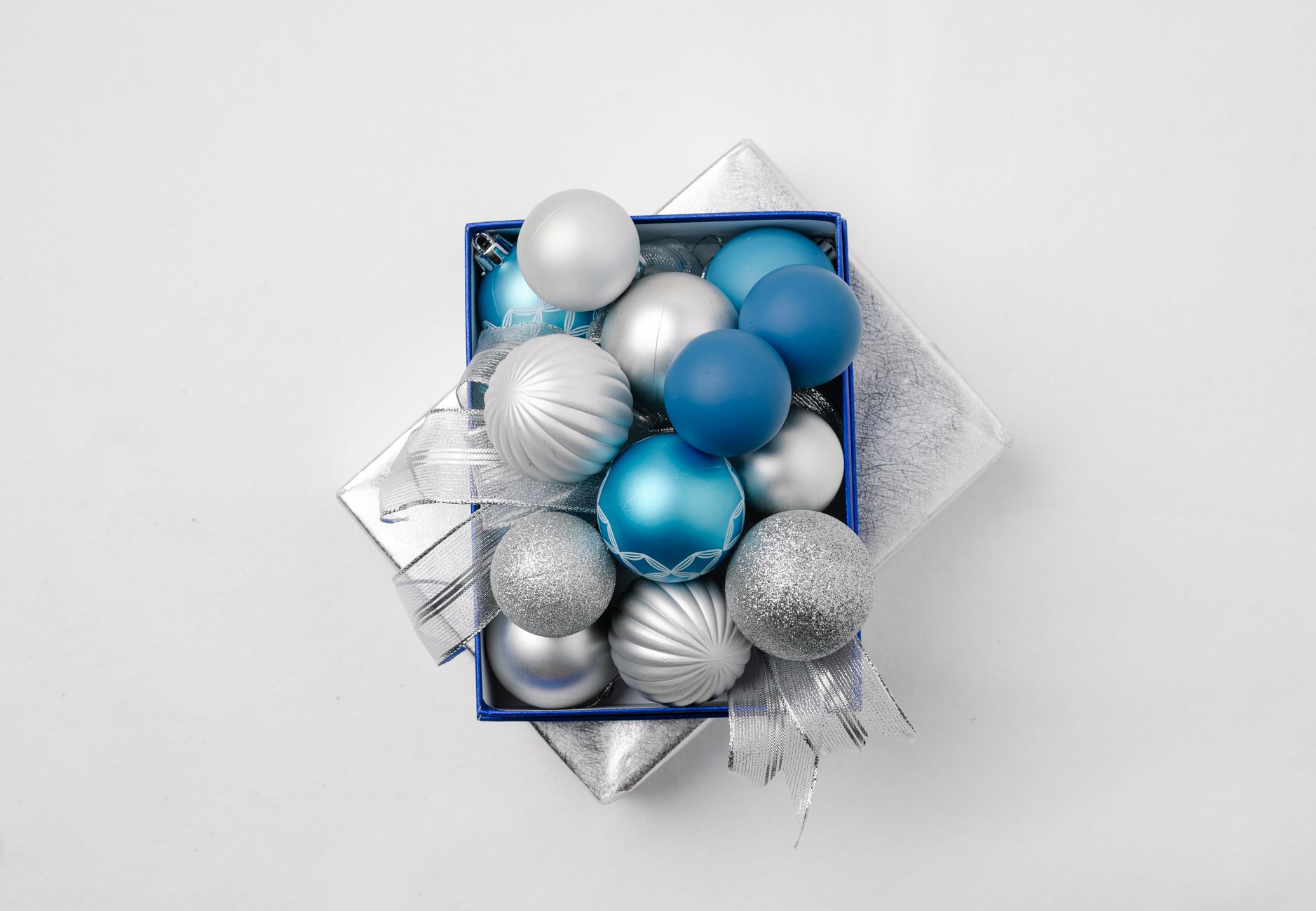 Gift Silver. Gift Elegance.