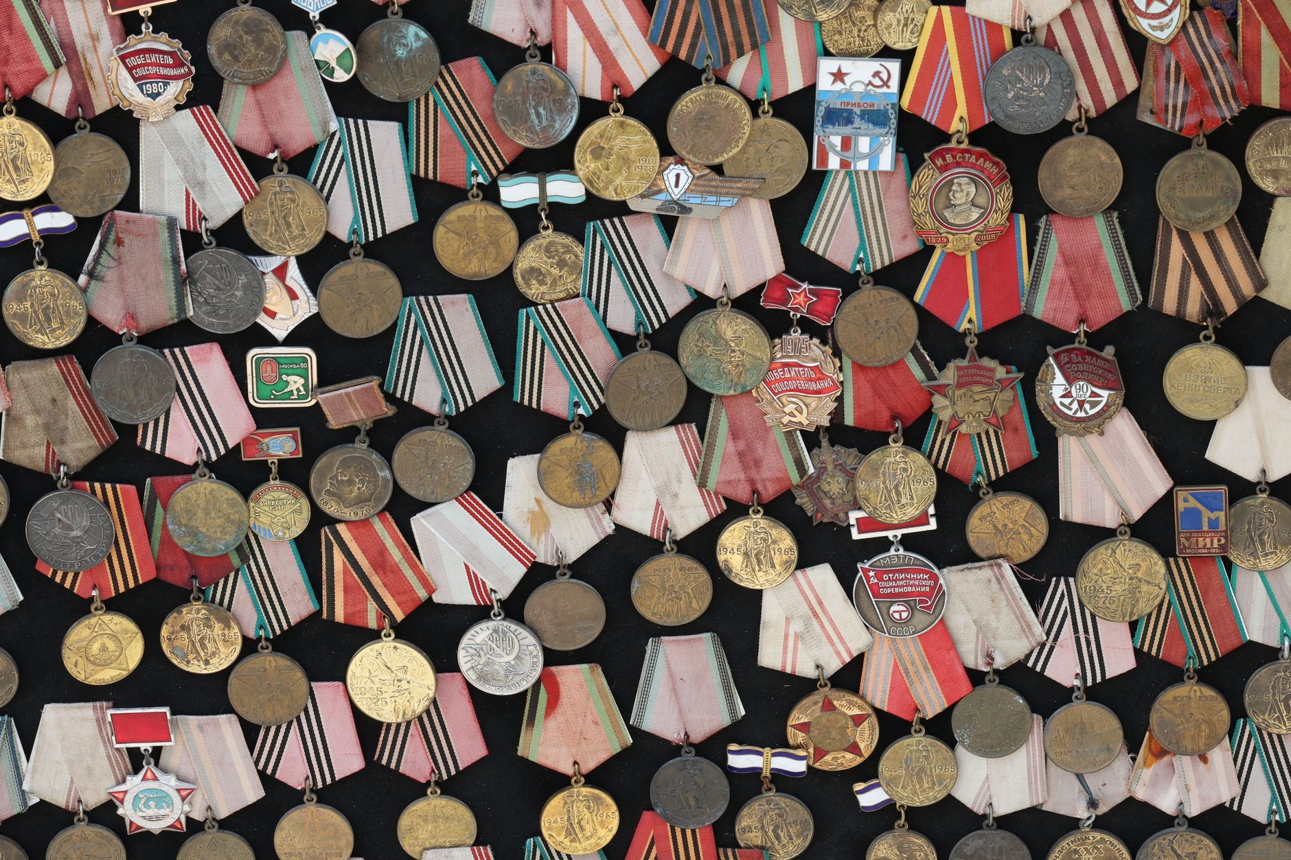 Achievement Commemorative Plates