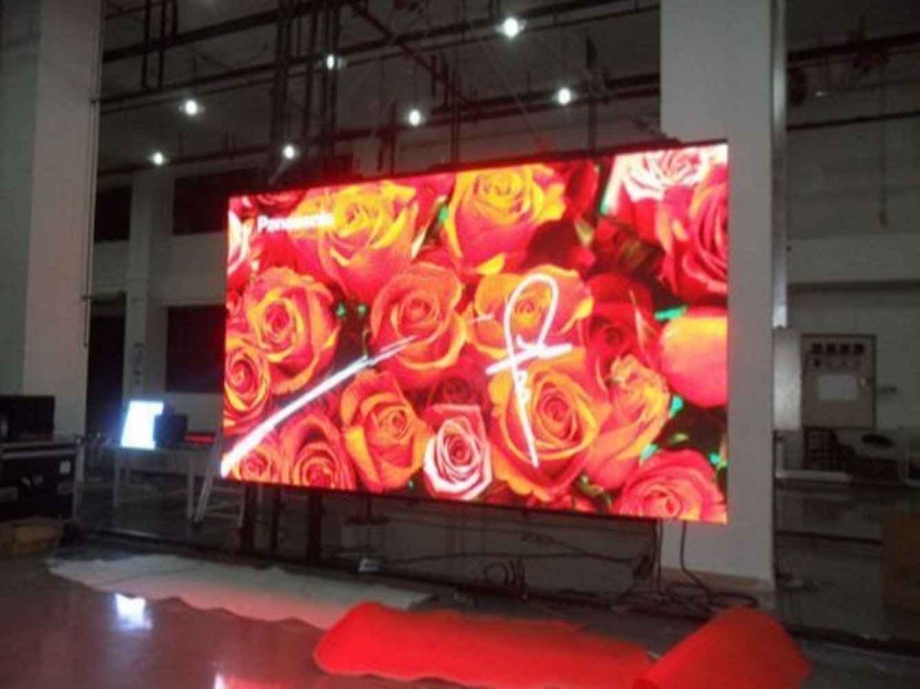 12 × 10 ft Indoor P2 LED Screen