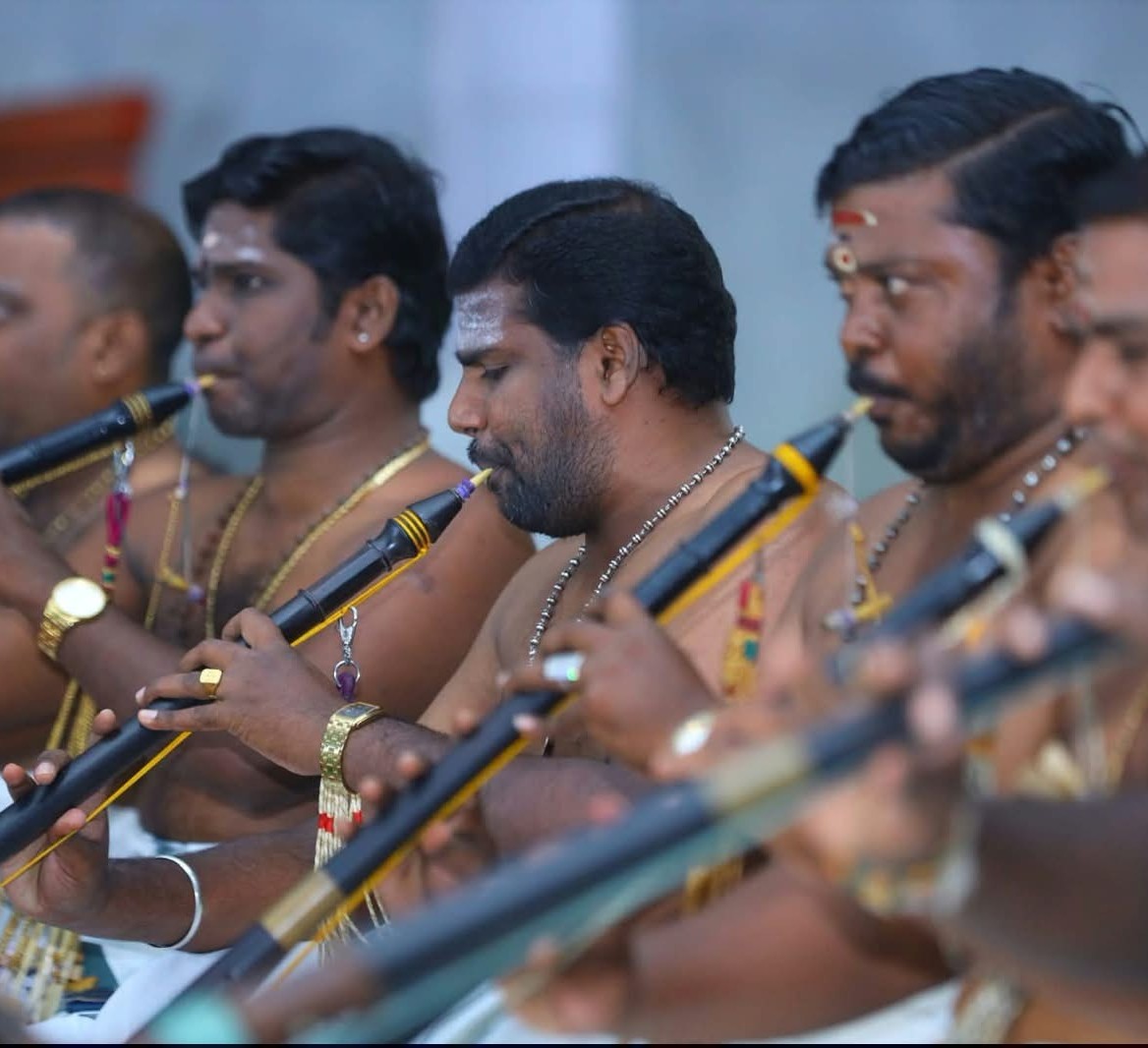 Traditional Mangala Vadhiyam Duo - Chrompet Nagadas