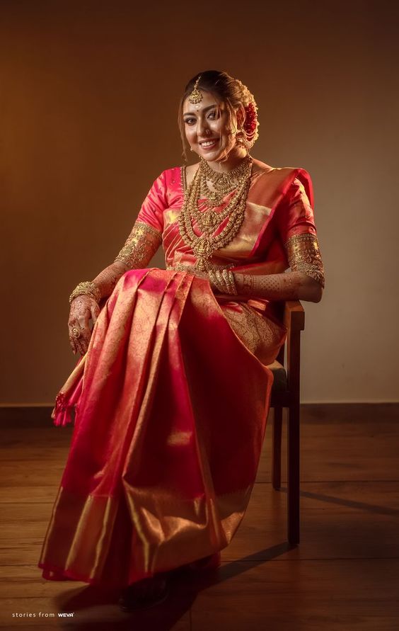 Saree Draping for 5 Guests (Without Pre Pleating)