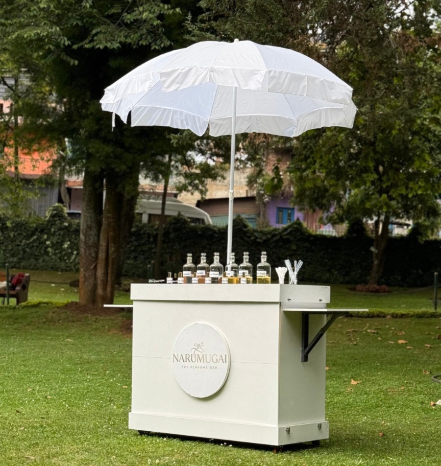 50 Personalised 5 ml Perfumes with Gift Cart