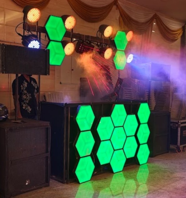 Custom Honeycomb DJ Stage Experience