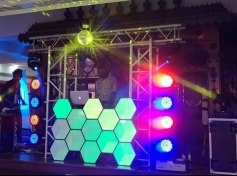 Custom Honeycomb DJ Stage Experience