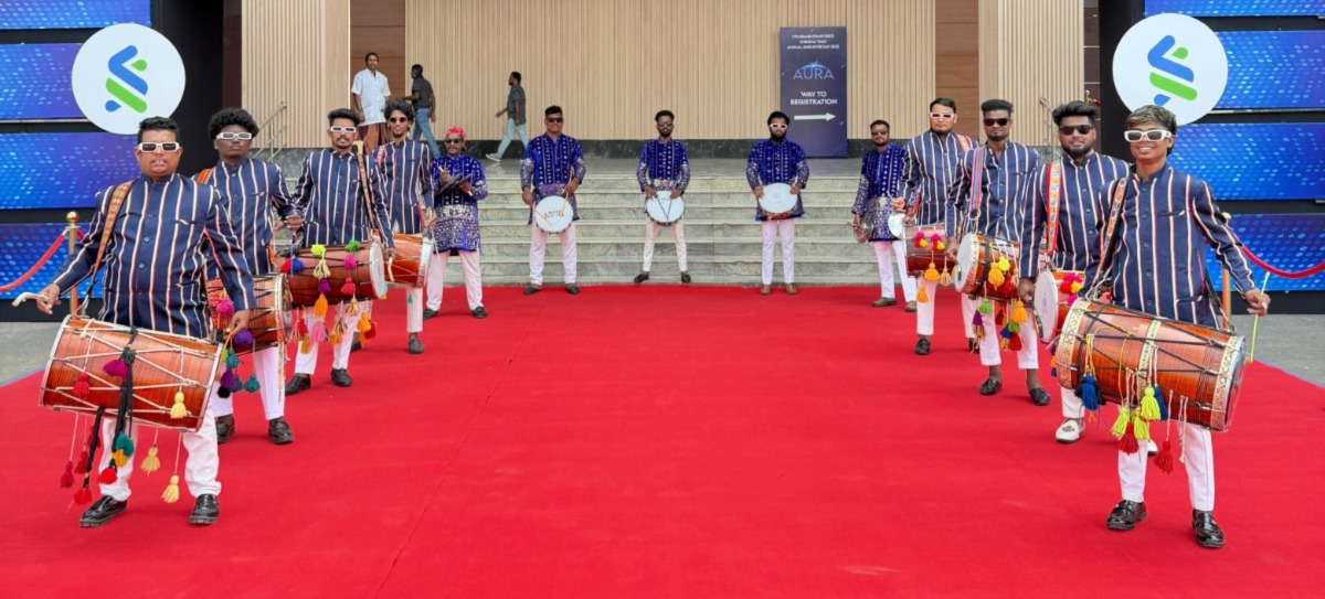 Four-Member Live Dhol Entry
