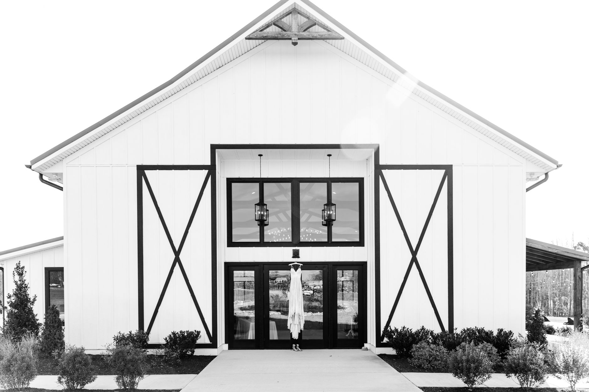 Spacious Farmhouses with Parking