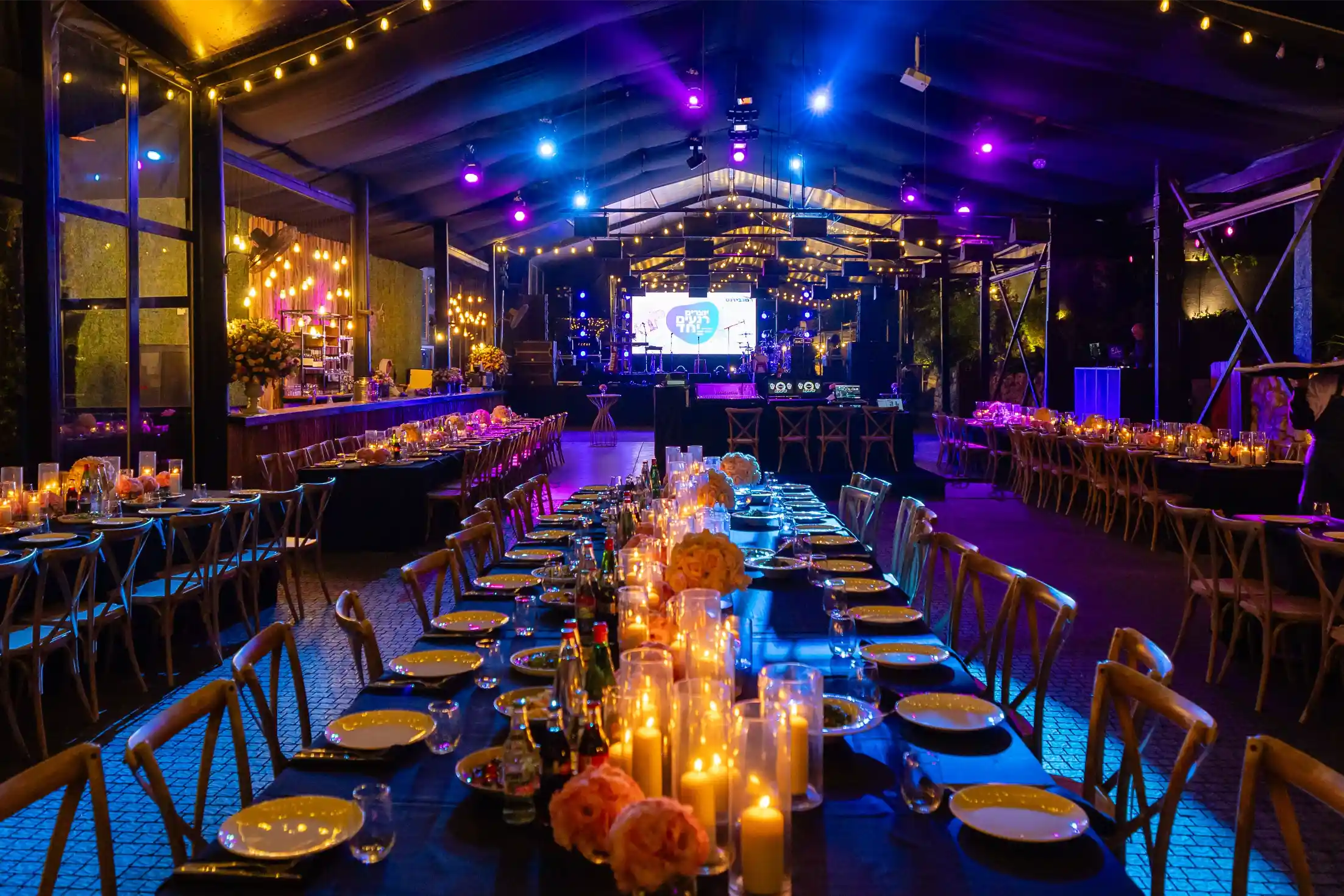 What Are Wedding Food Experiences?
