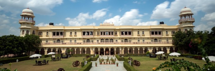 Elegant wedding resort setup for 500 guests in Chennai with traditional decorations